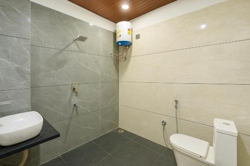 he azure 3bhk bunglow nr apollo db city