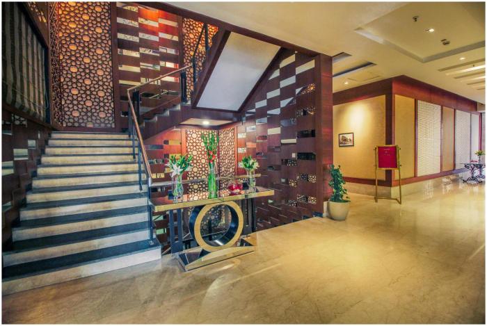 the nikunj hotels
