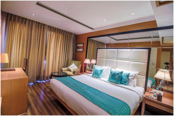 the nikunj hotels