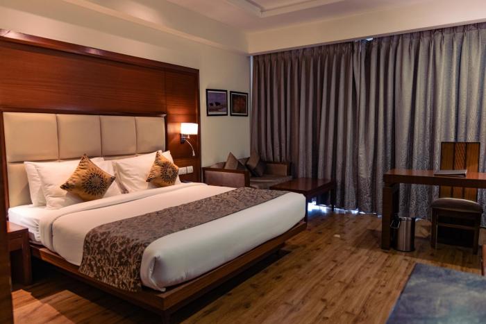 the nikunj hotels