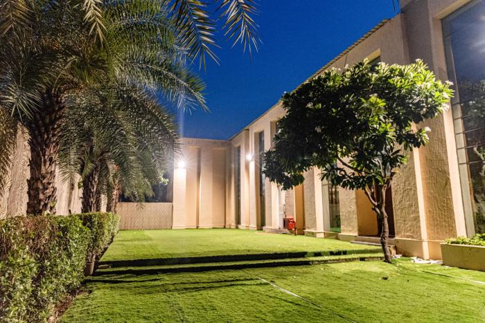 the nikunj hotels