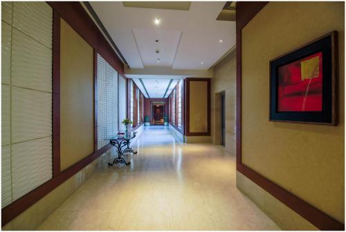 the nikunj hotels