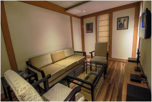 the nikunj hotels