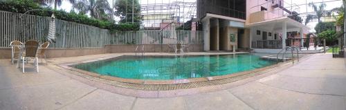 the nikunj hotels