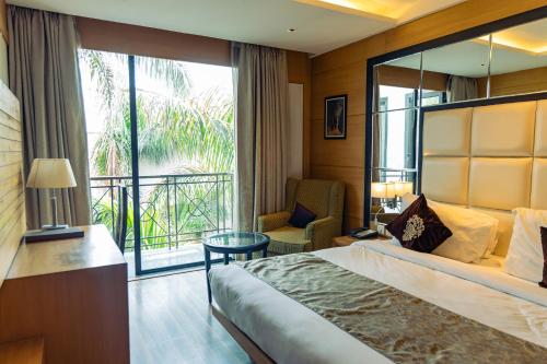 the nikunj hotels