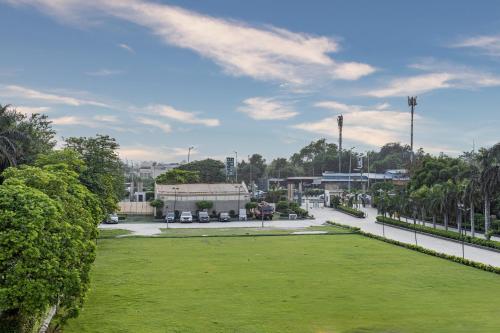 the nikunj hotels