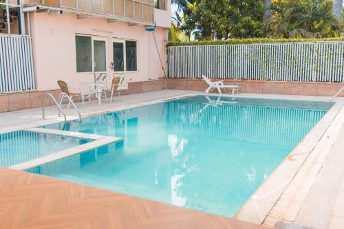 the nikunj hotels