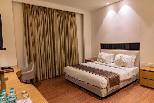 the nikunj hotels