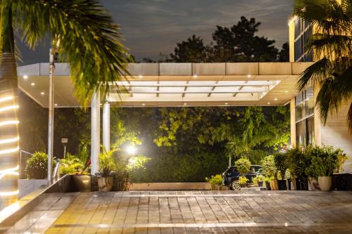 the nikunj hotels