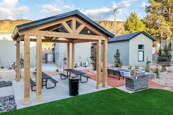 Zion Oasis Rentals,,4 star