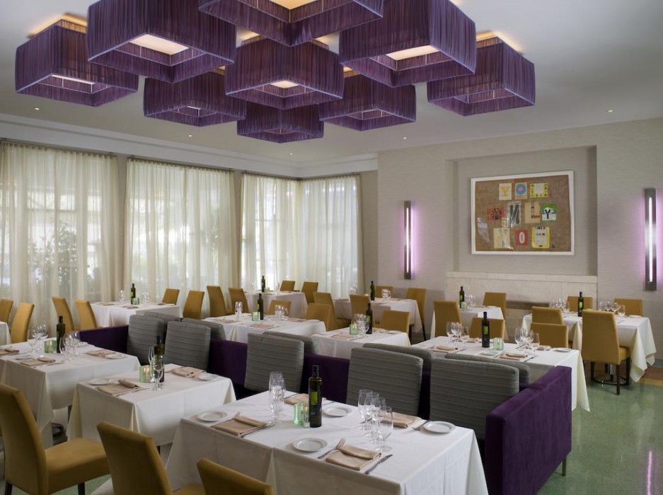 hotel breakwater south beach