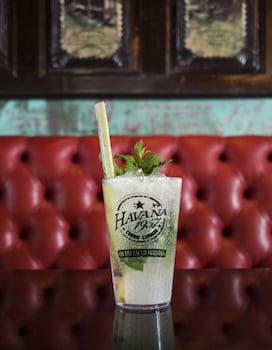 hotel breakwater south beach