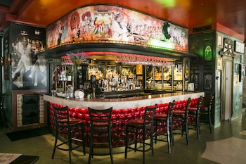 hotel breakwater south beach