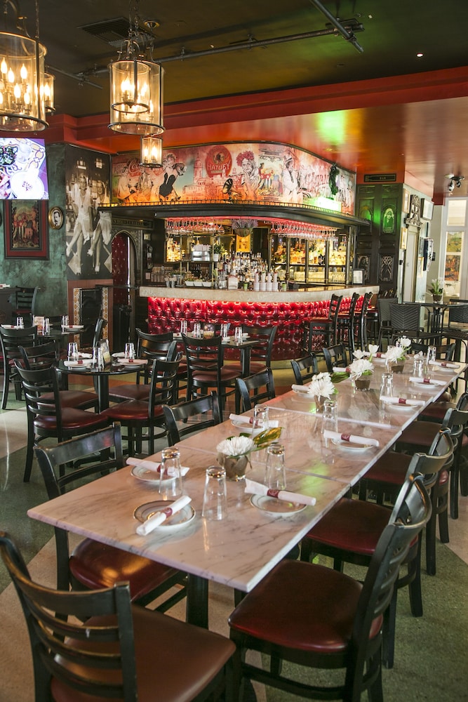 hotel breakwater south beach