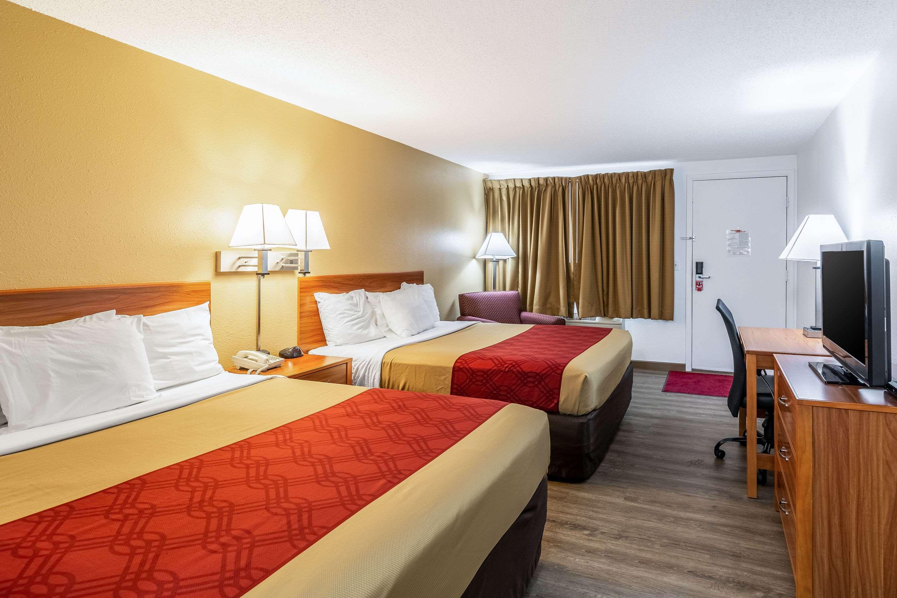 econo lodge miles city