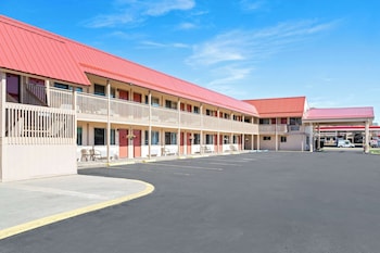 econo lodge miles city