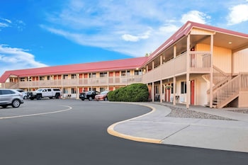 econo lodge miles city