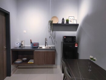 Edumetro  Subang Jaya,,3 star