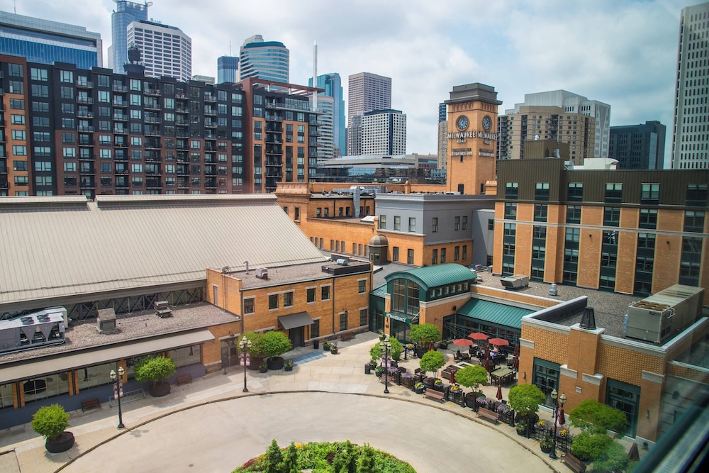 Renaissance Minneapolis Hotel, The Depot,Downtown Minneapolis>>Brooklyn Park,4 star