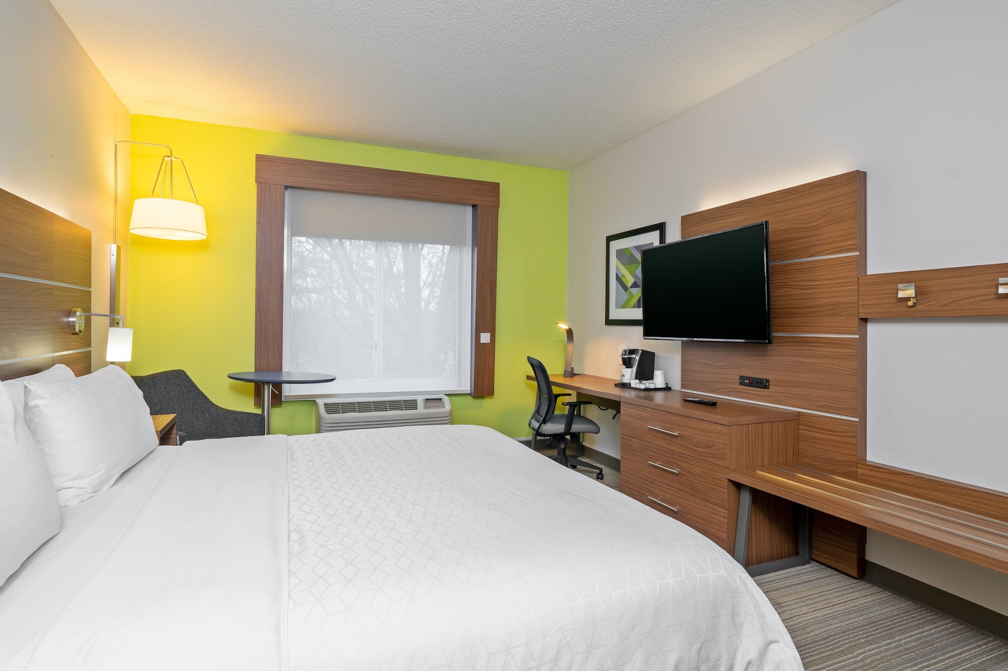 holiday inn express hotel and suites woodbridge by ihg