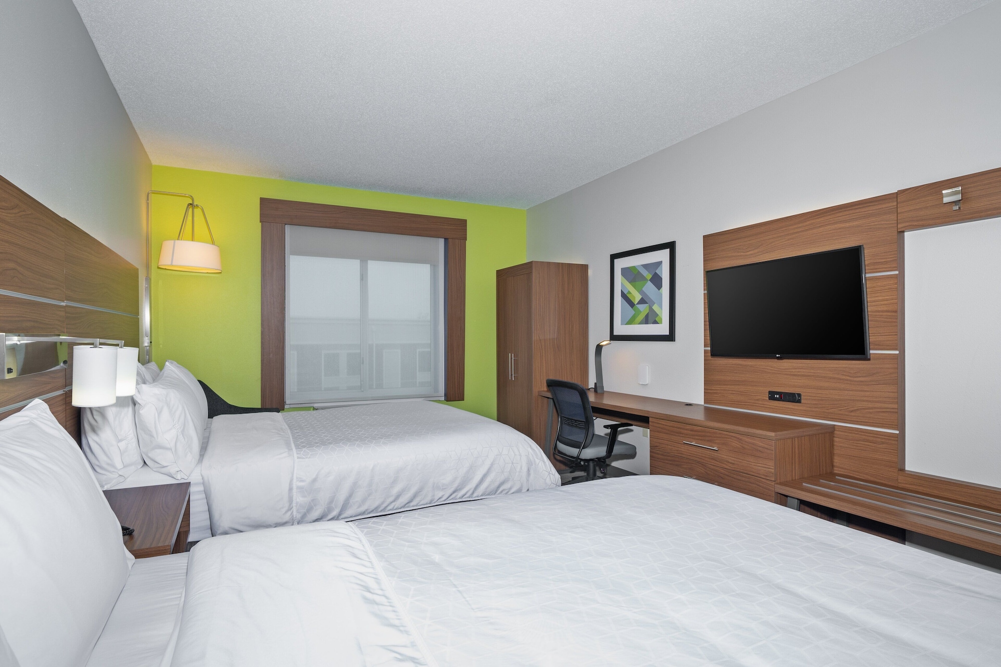 holiday inn express hotel and suites woodbridge by ihg