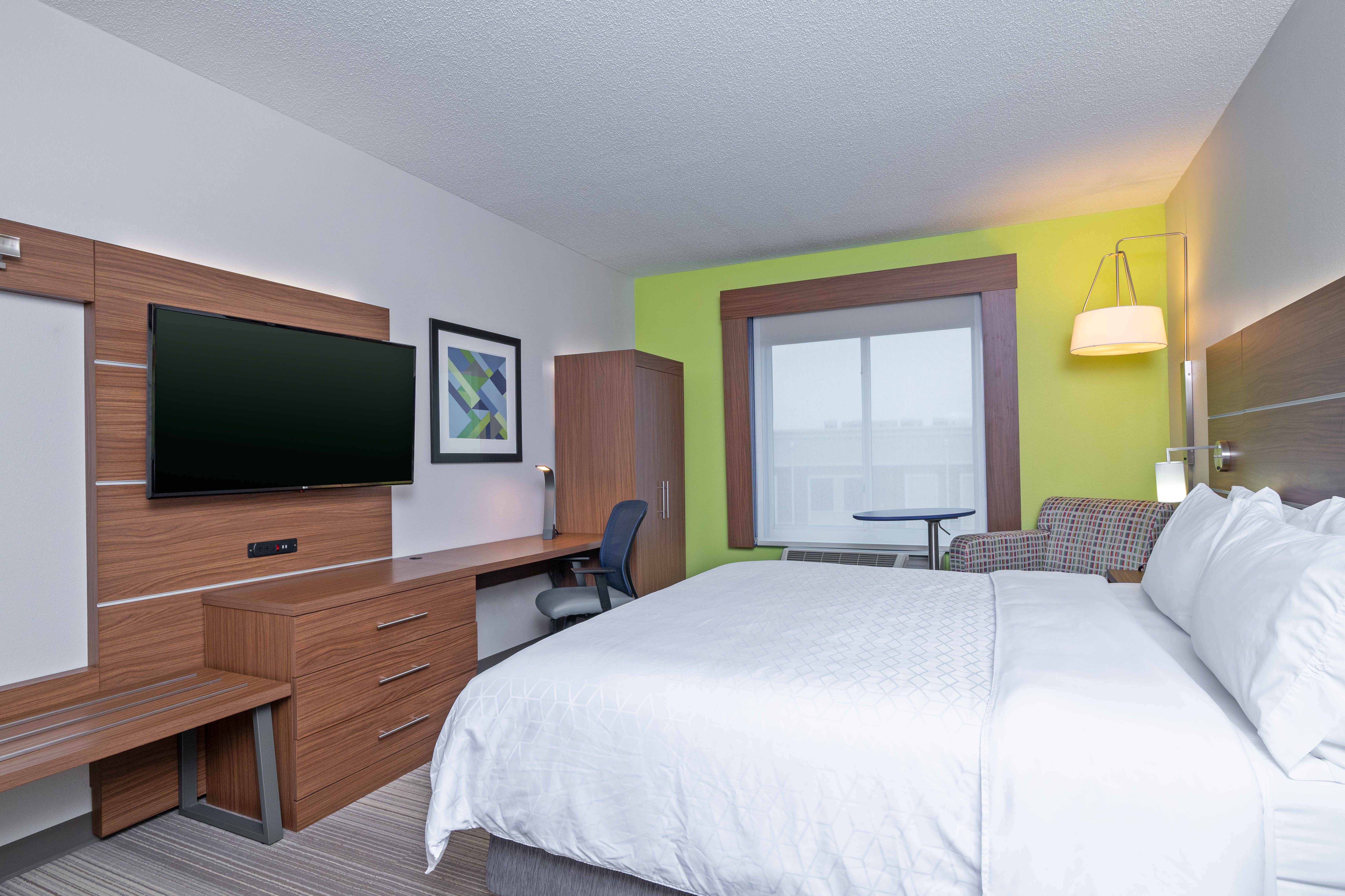 holiday inn express hotel and suites woodbridge by ihg
