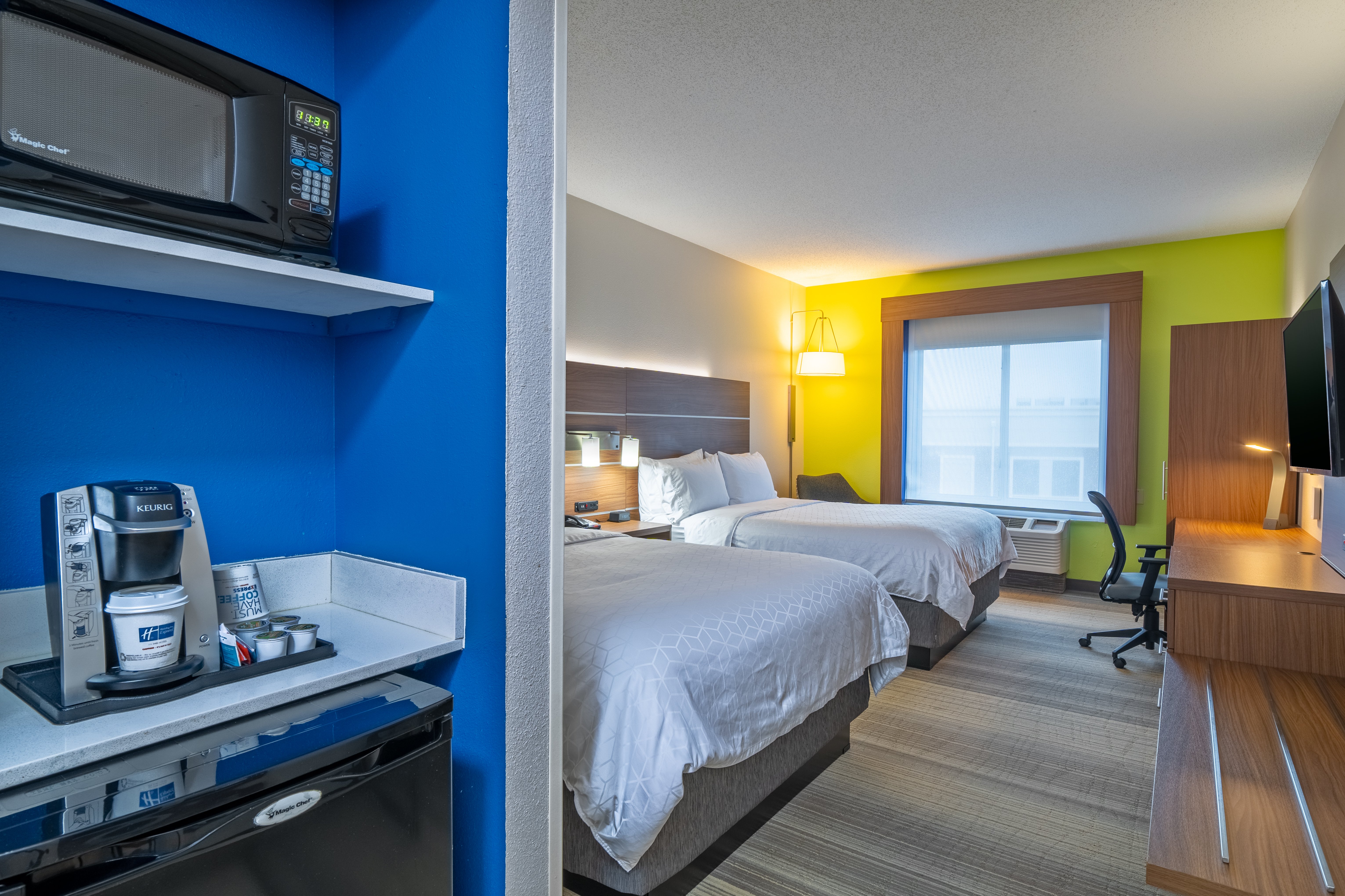 holiday inn express hotel and suites woodbridge by ihg