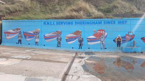 flower garden studio in sheringham cycle friendly