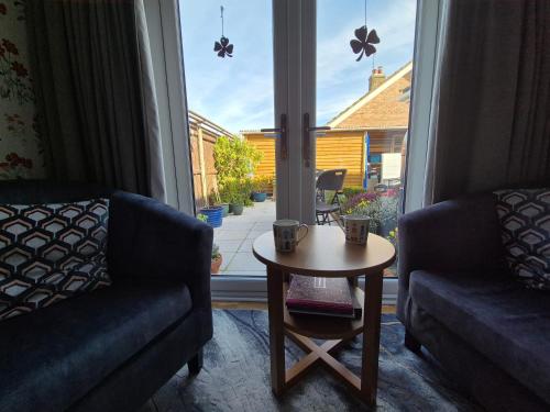 flower garden studio in sheringham cycle friendly