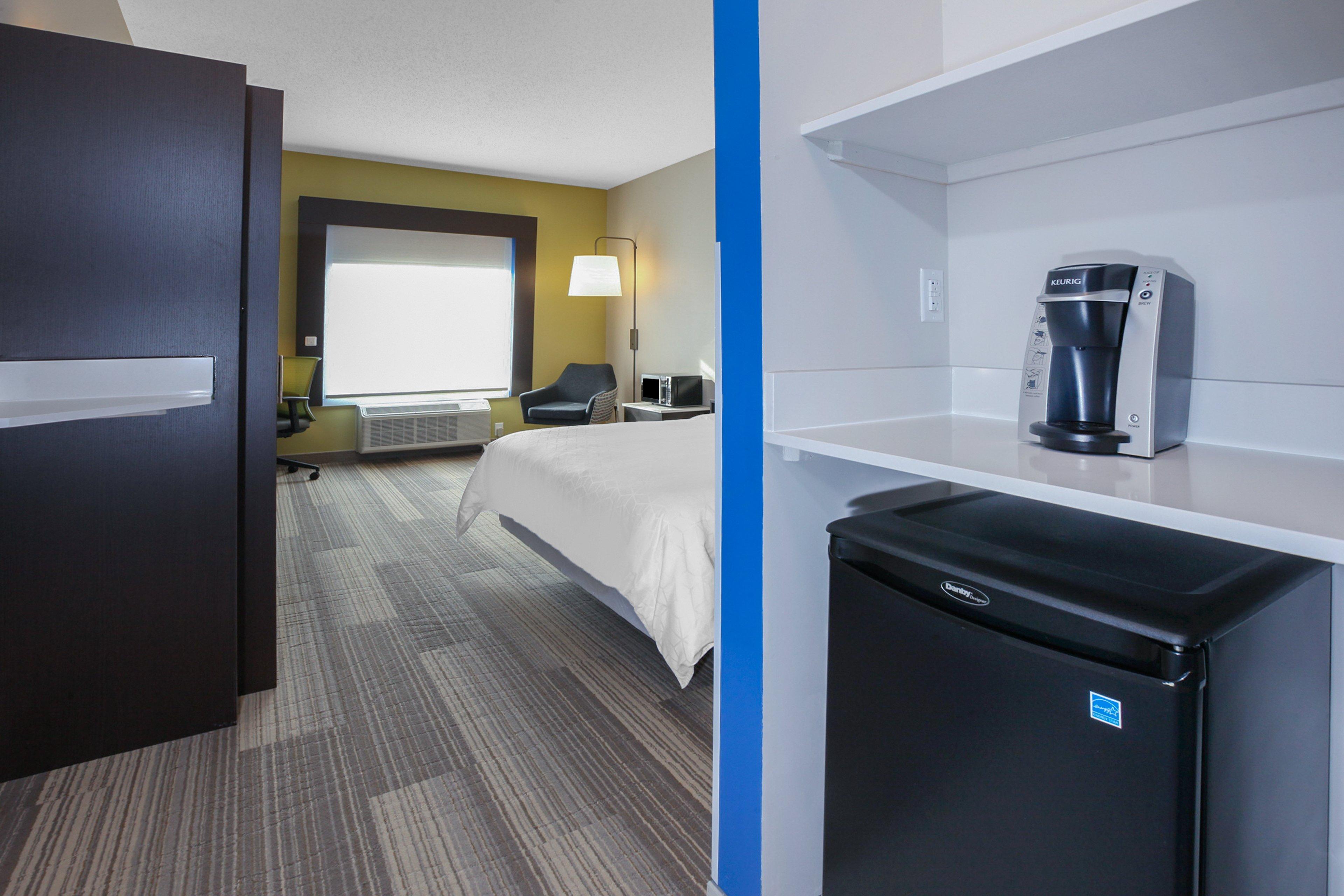 holiday inn express hotel and suites woodhaven by ihg