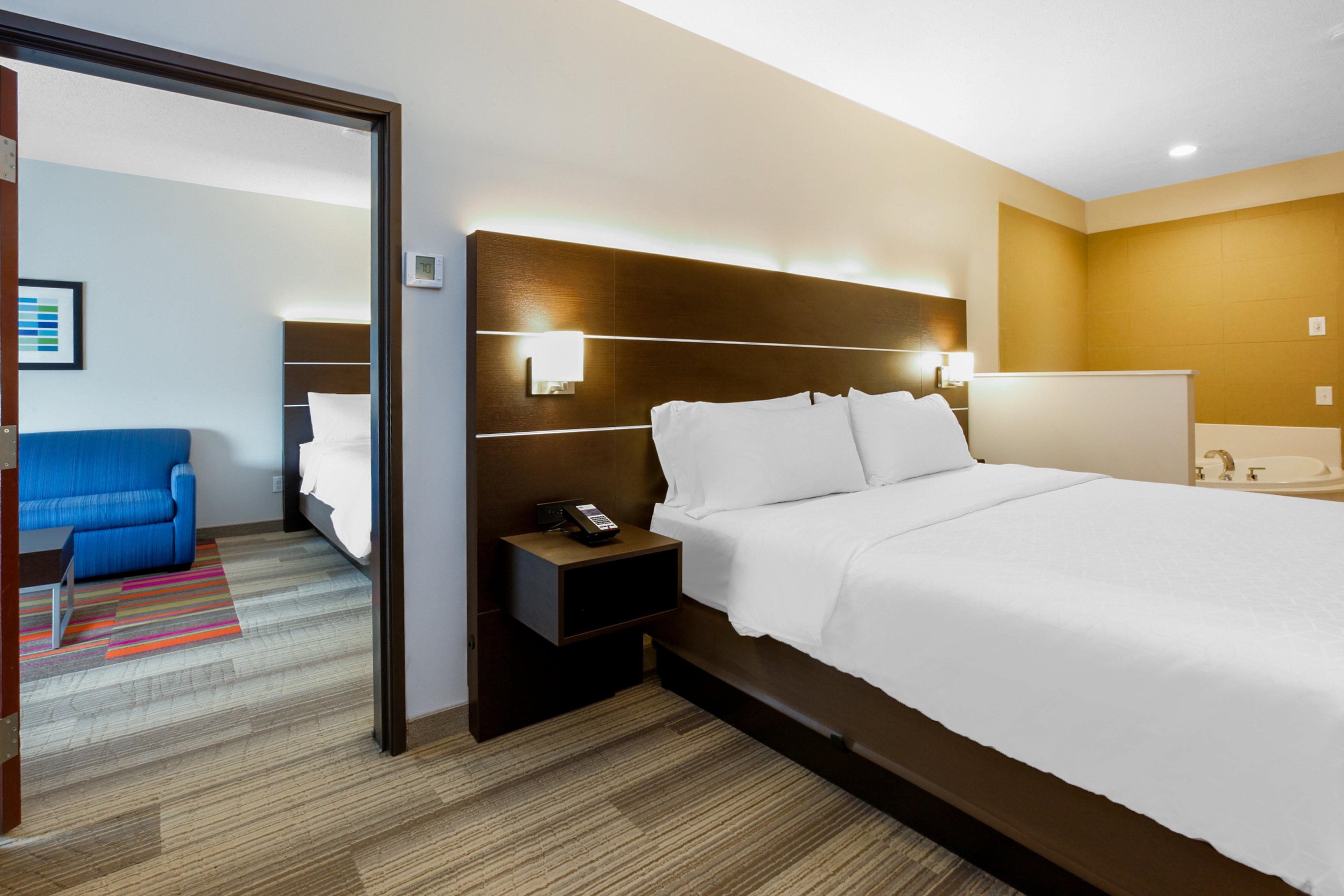 holiday inn express hotel and suites woodhaven by ihg