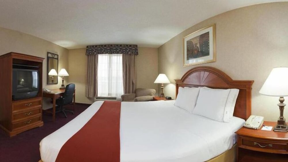 holiday inn express hotel and suites woodhaven by ihg