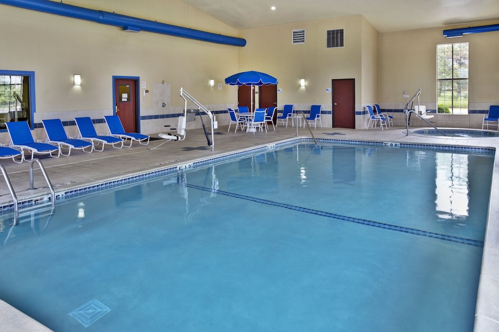 holiday inn express hotel and suites woodhaven by ihg