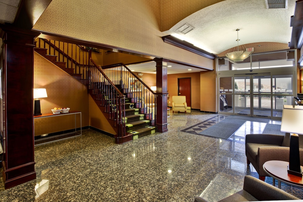 holiday inn express hotel and suites woodhaven by ihg