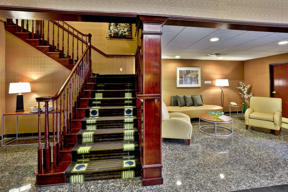 holiday inn express hotel and suites woodhaven by ihg
