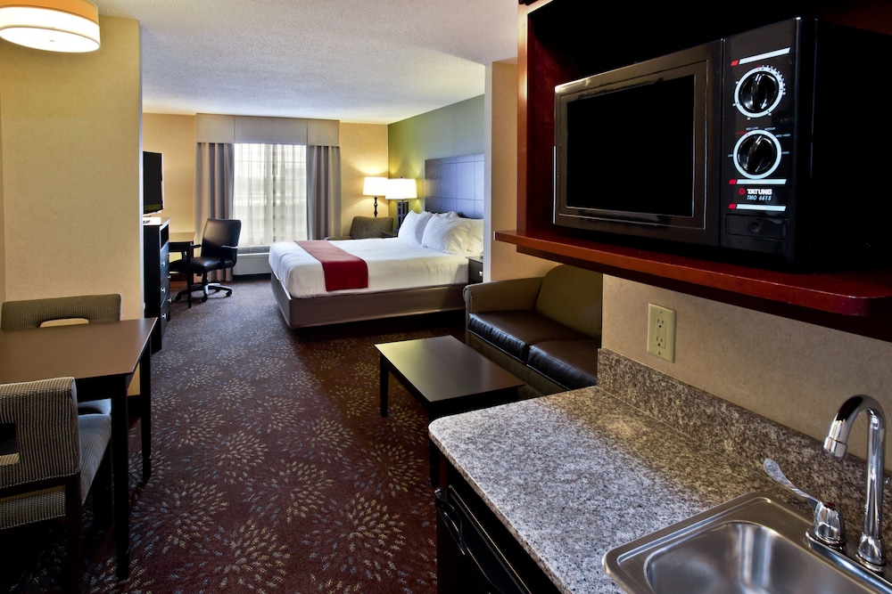 holiday inn express hotel and suites woodhaven by ihg