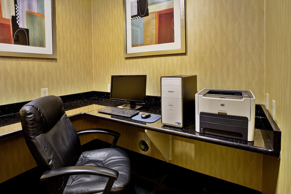 holiday inn express hotel and suites woodhaven by ihg