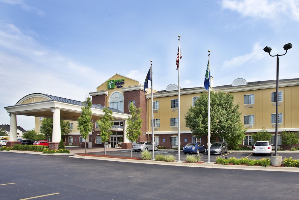 holiday inn express hotel and suites woodhaven by ihg