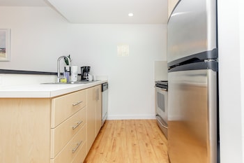 Boutique Apartments Convention Center,2129 Washington Ave,3 star