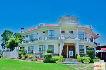 garden resorts and hotel