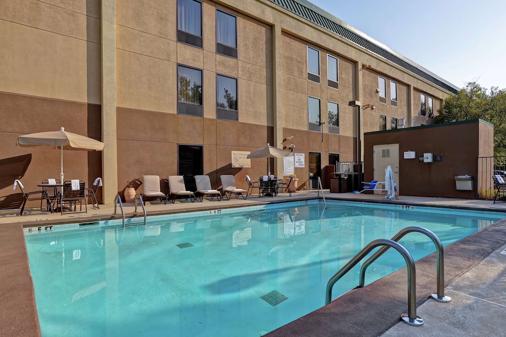 hampton inn atlanta woodstock