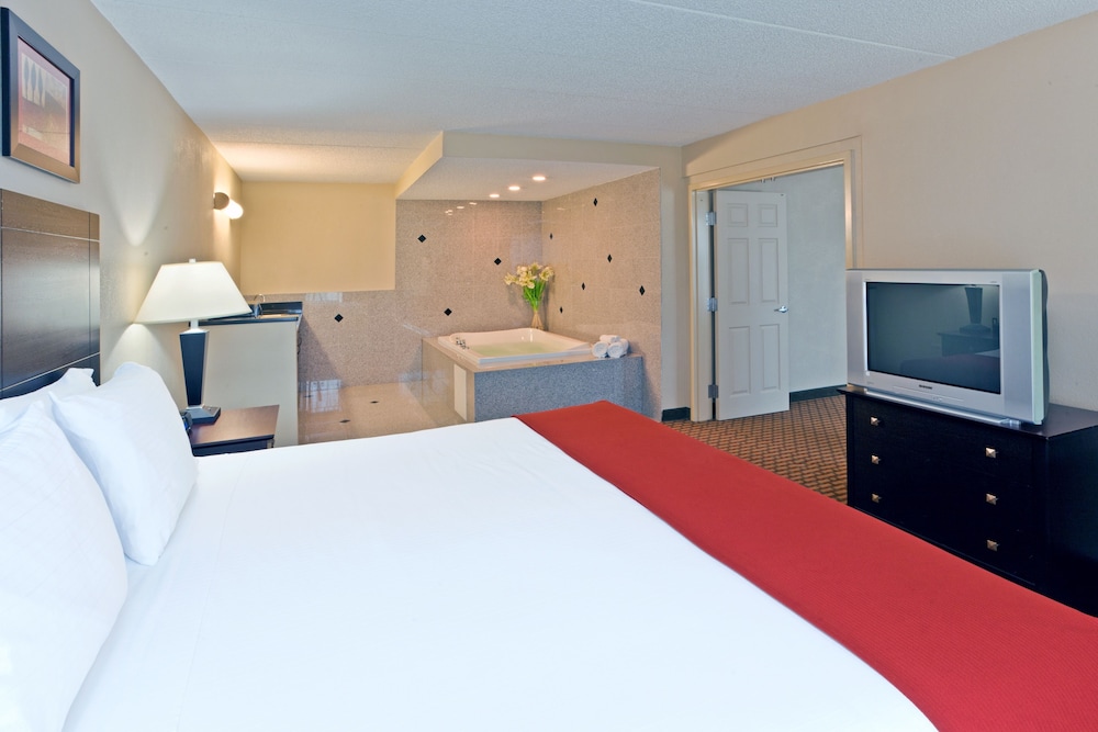 holiday inn express woodstock shenandoah valley by ihg