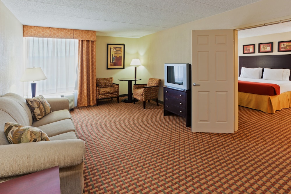 holiday inn express woodstock shenandoah valley by ihg