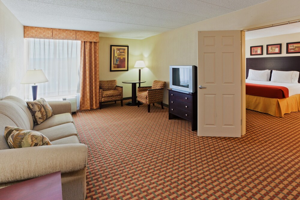 holiday inn express woodstock shenandoah valley by ihg