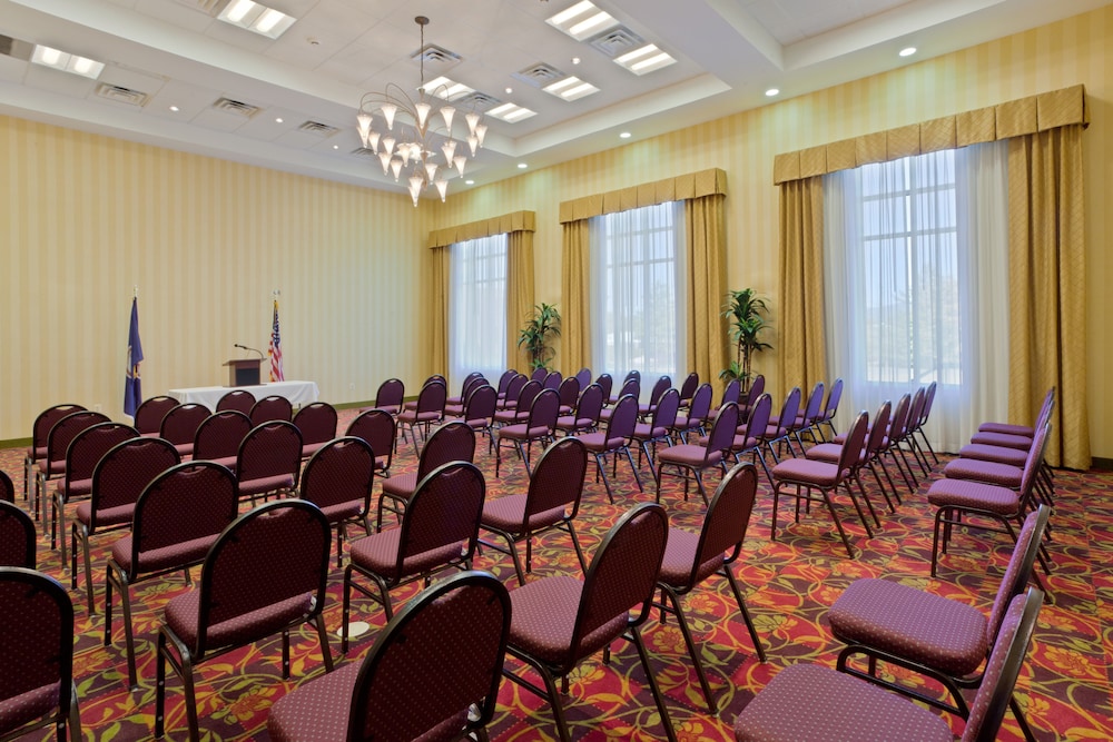 holiday inn express woodstock shenandoah valley by ihg