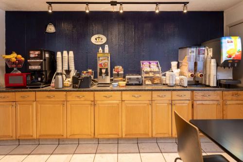 super 8 by wyndham wooster