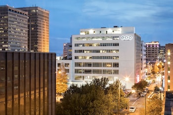 Stayae - High Rise,440 On Third,4 star