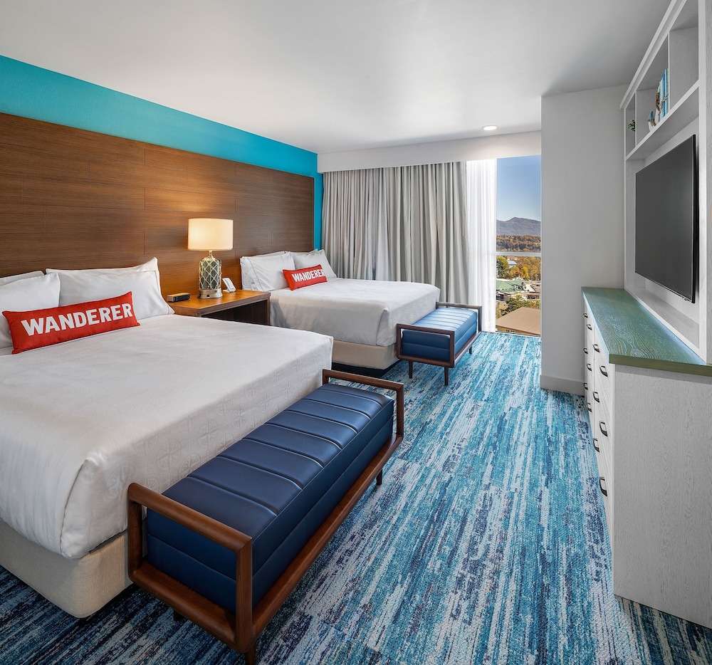 compass hotel by margaritaville