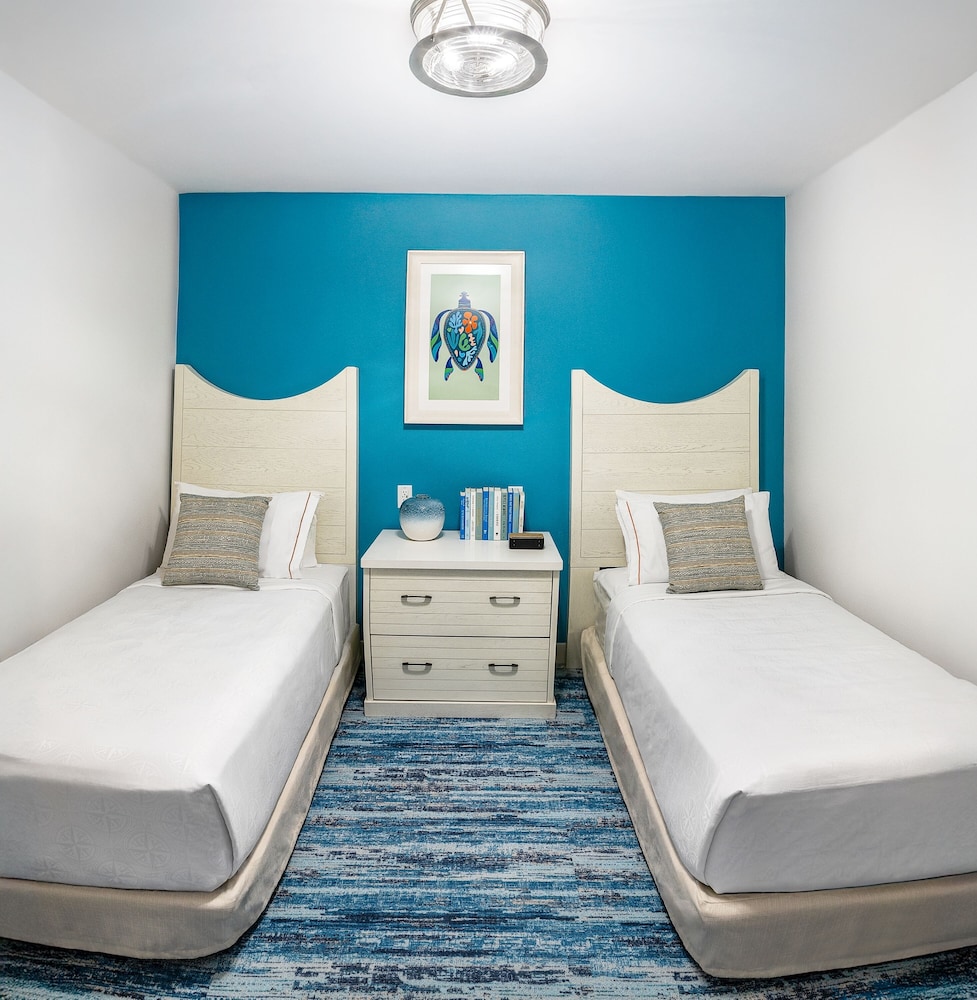 compass hotel by margaritaville