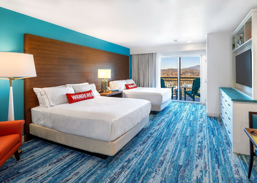 compass hotel by margaritaville
